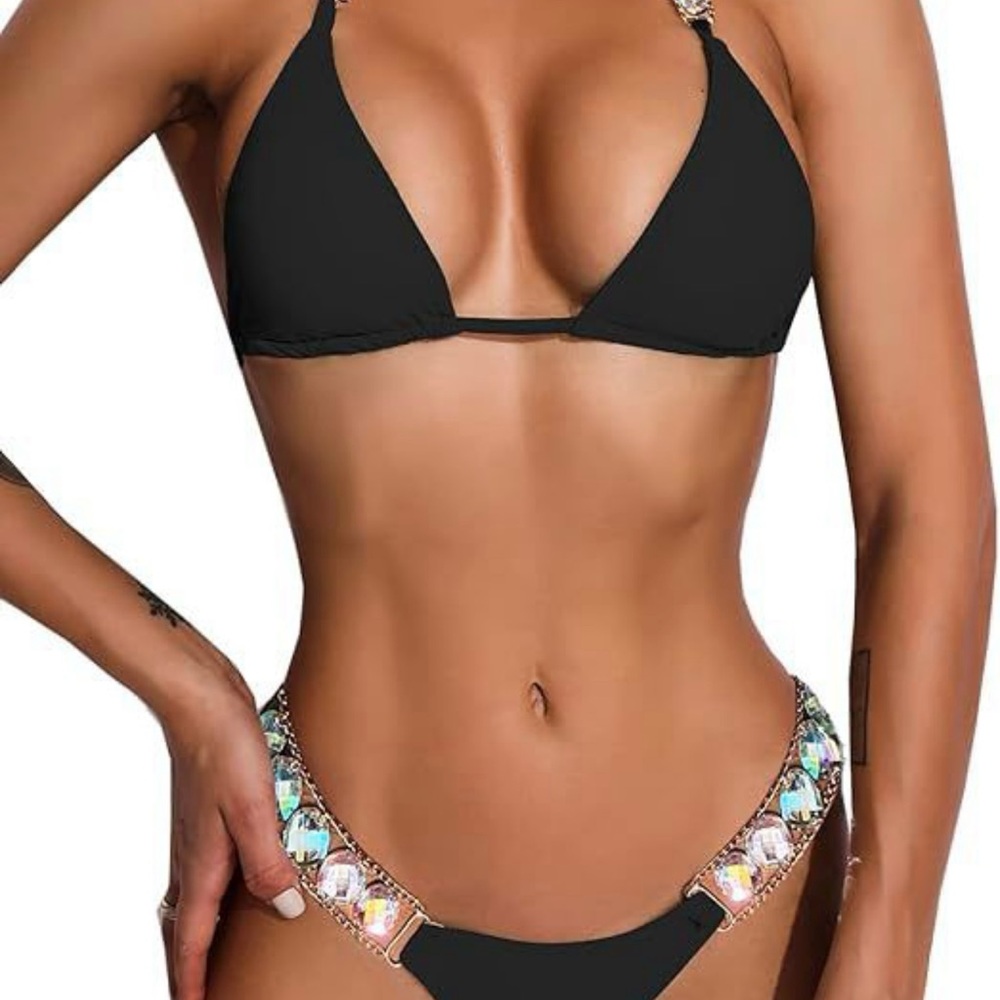 Elegant Black Bikini with Chain Detail